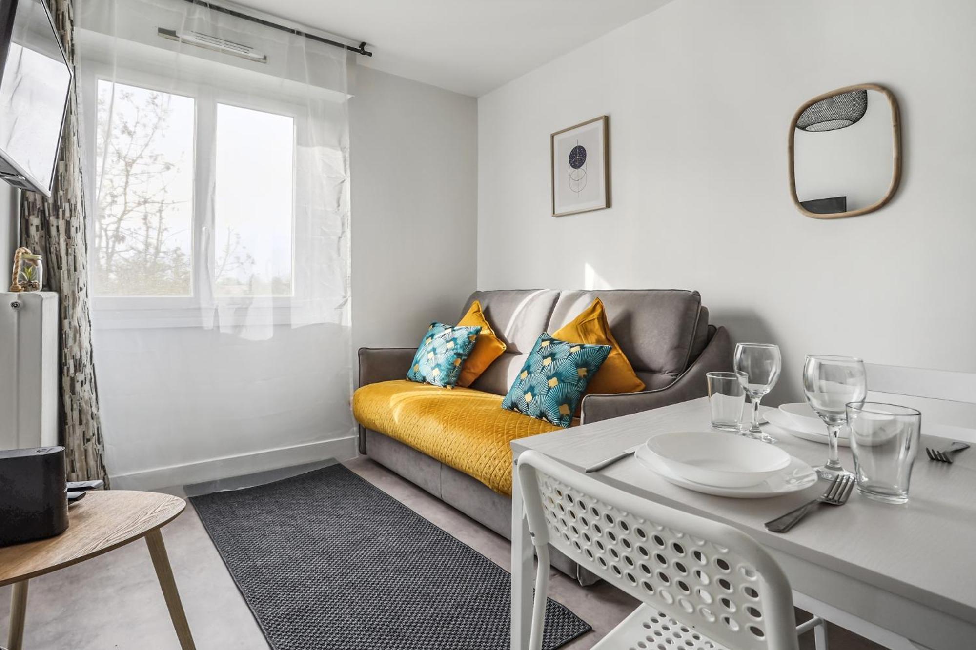 Comfortable Studio Dowtown Corbeil-Essonnes Bagian luar foto
